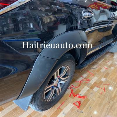 ốp mang cá xe toyota fortuner 2108