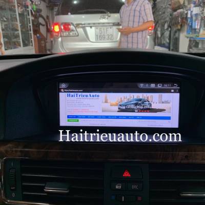 Lắp camera lùi cho xe BMW 530i