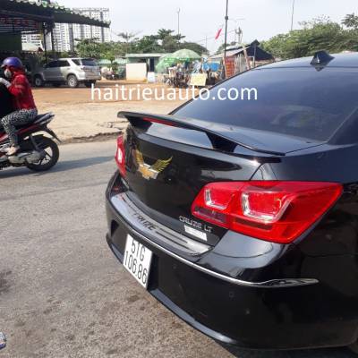 đèn nóc trên xe Colorado