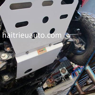 ốp trang trí cốp sau xe colorado