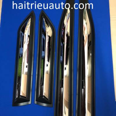 ốp cua bánh xe navara