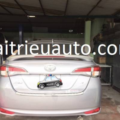 đuôi gió thể thao xe vios