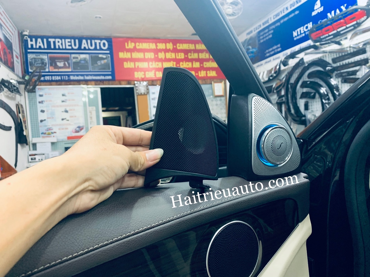 Loa treble xoay 3D Burmester cho xe Mercedes GLC 200 2 Image
