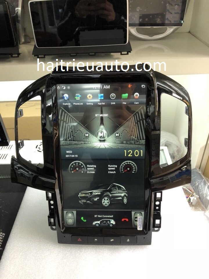 màn hình Tesla theo xe captiva 4 Image