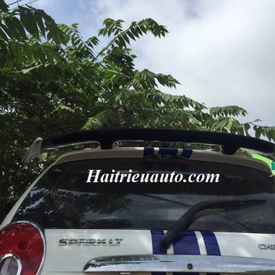 Đuôi cá thể thao xe chevrolet Aveo