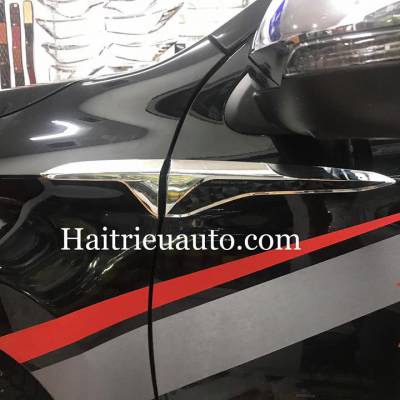 Bệ bước chân cho xe Outlander