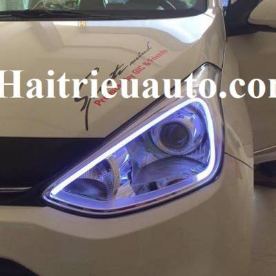màn hình tesla theo xe Hyundai Elantra