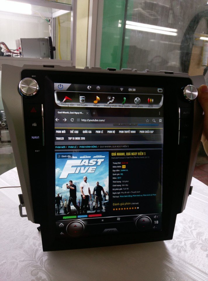 màn hình tesla theo xe fortuner 2018 5 Image