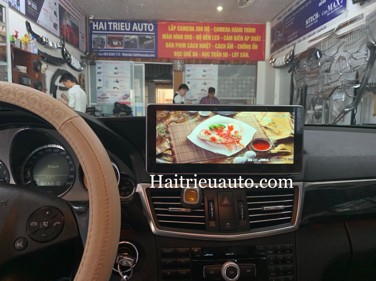 Màn hình android theo xe Mercedes E250 4 Image