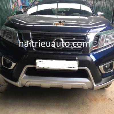 ốp cua lốp cho xe navara 2018