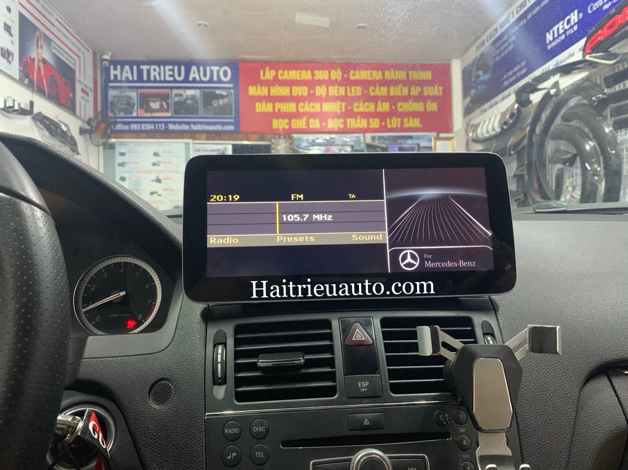 Màn hình android cho xe Mercedes C250 2010 3 Image