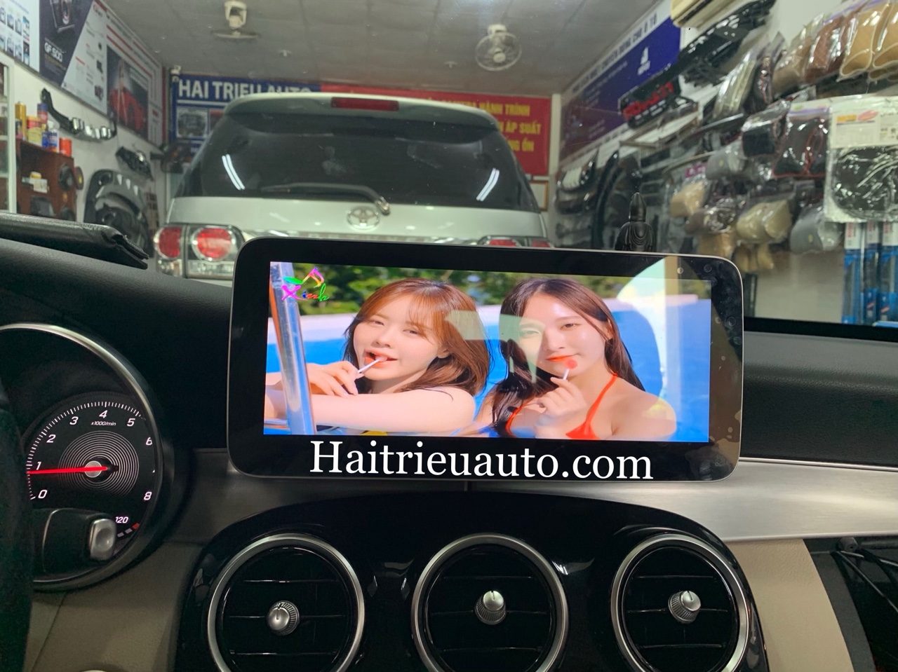 Màn hình android theo xe Mercedes C200 2016 3 Image