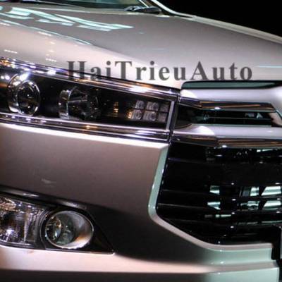 Viền đèn trước innova 2012