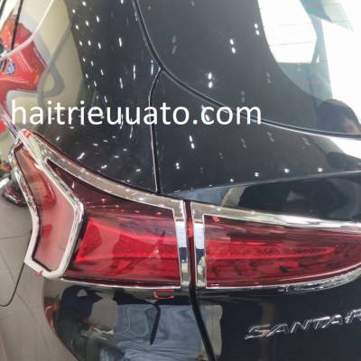 hõm cửa xe Hyundai Santafe 2019