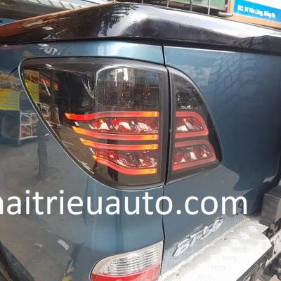 ốp pô cho xe mazda 3 hatchback