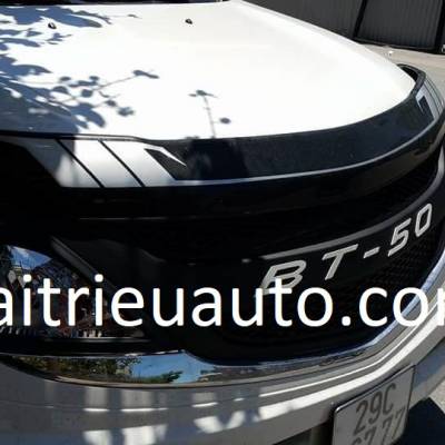mặt ca lăng mazda bt50 2018