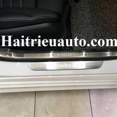 Ốp gương carbon cho xe Mercedes C300