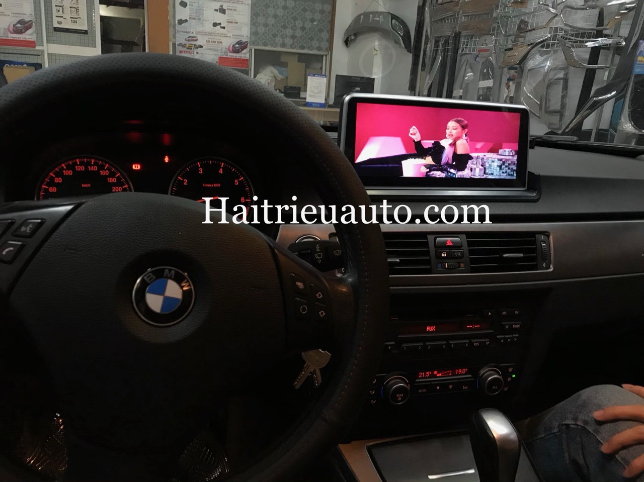 Màn hình android theo xe BMW 320i 2006-2011 2 Image
