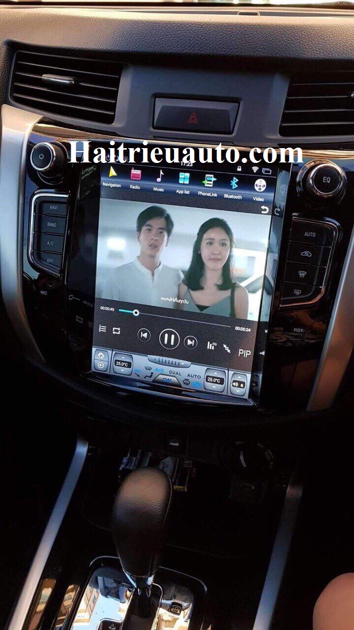 màn hình tesla cho nissan navara 4 Image