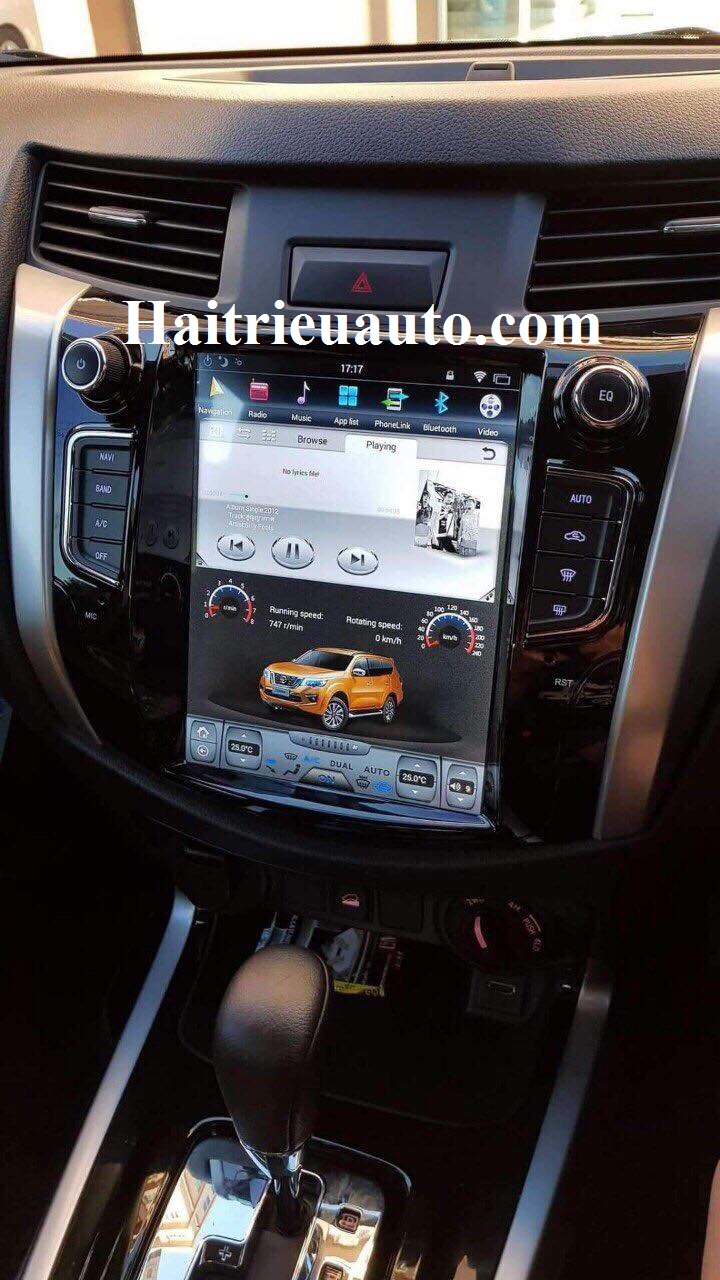 màn hình tesla cho nissan navara 2 Image