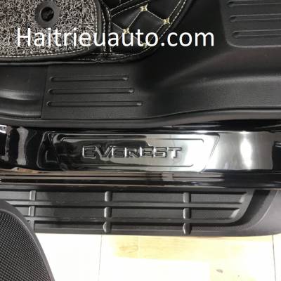 Chống trầy cốp xe Ford Everest