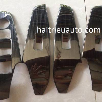 ốp trang trí công tắc lên xuống kính mazda 3