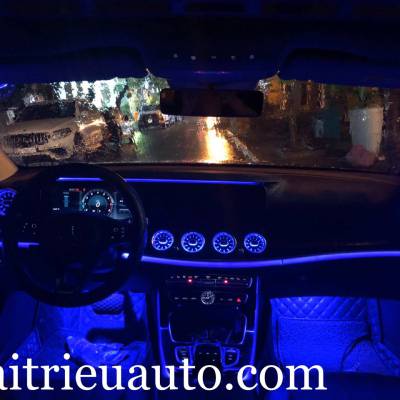 Cửa gió Turbine đèn LED theo xe Mercedes E200