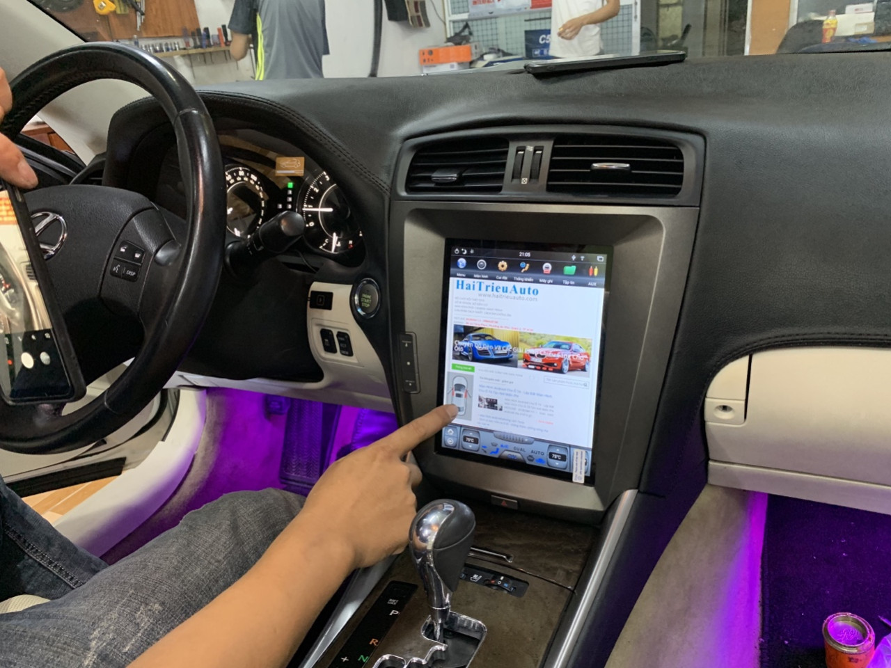 Màn hình tesla android theo xe Lexus is250 2007 2 Image