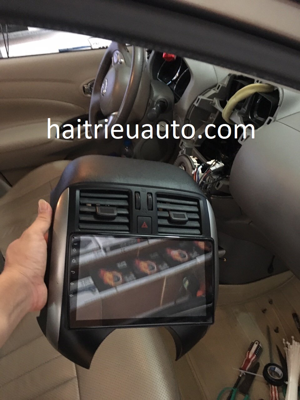 Màn hình android theo xe Sunny 3 Image