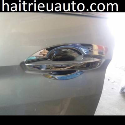 nẹp bước chân trong xe Xpander