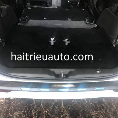 viền đèn trước toyota avanza