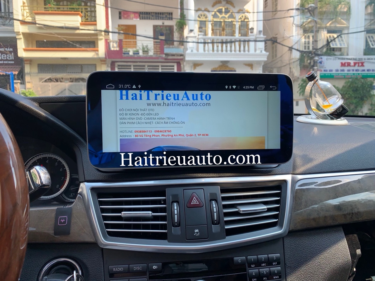 Màn hình android theo xe Mercedes E300 2 Image