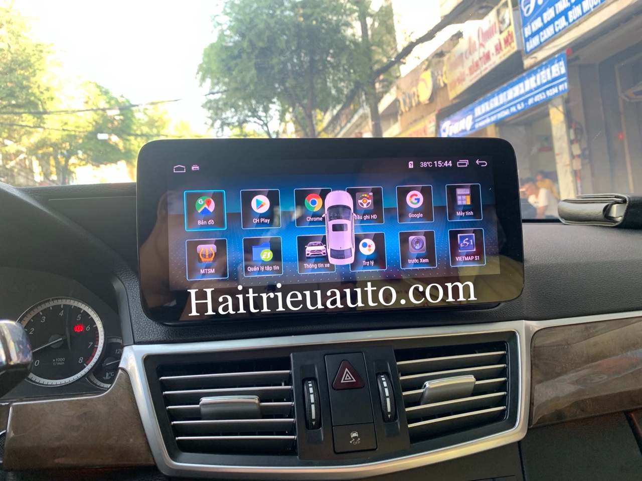 Màn hình android theo xe Mercedes E Class 5 Image