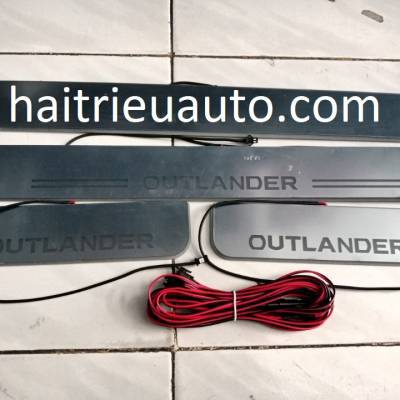 màn hình android theo xe triton