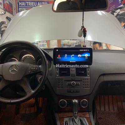 Lắp camera lùi cho xe Mercedes C300