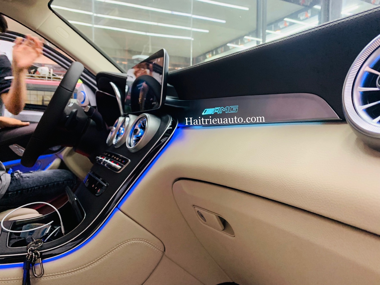 Thanh LED AMG cho xe Mercedes GLC 300 2020 2 Image