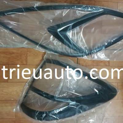 ốp cua lốp theo xe mazda bt50 2018