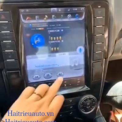 Camera lùi cho xe Mercedes E200
