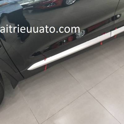 viền đèn gầm sau xe Hyundai Santafe 2019