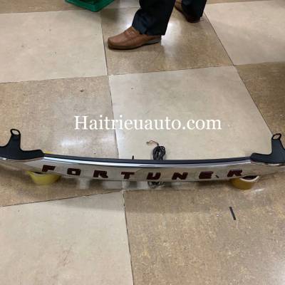 đèn hậu nguyên bộ xe toyota fortuner