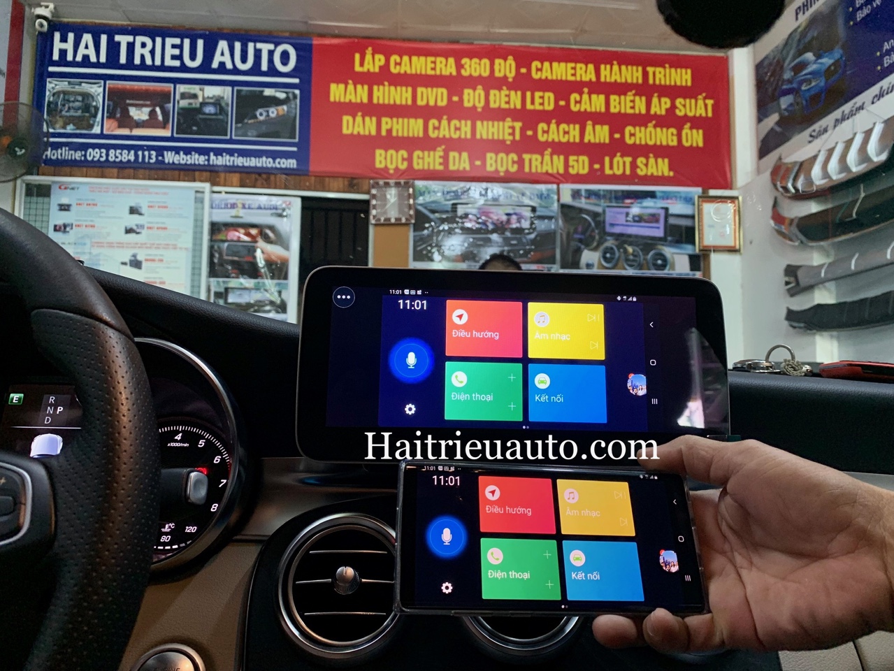 Màn hình android theo xe Mercedes C200 2018 5 Image