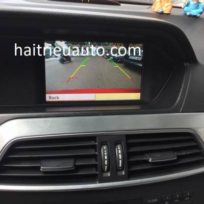 Đuôi gió thể thao xe Mercedes C200