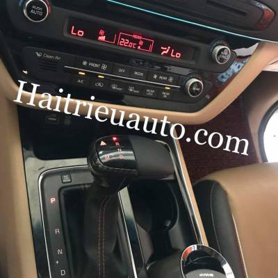 đuôi cá theo xe kia morning