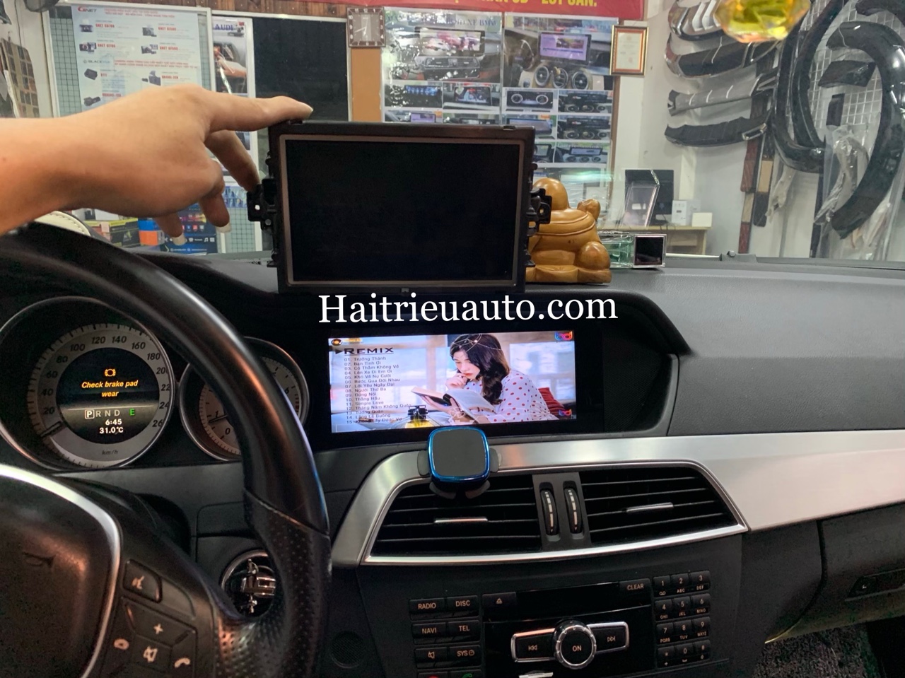 Màn hình android theo xe Mercedes C Class 2 Image