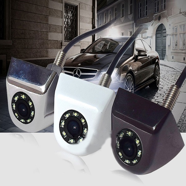 camera-lui-xe-mercedes-1 Camera lùi cho xe Mercedes sẽ giúp xe tránh bị va chạm