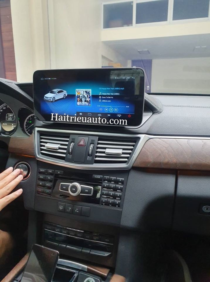 Màn hình android theo xe Mercedes E 250 3 Image