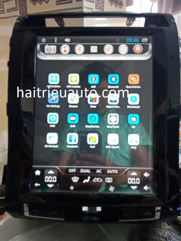 Màn hình tesla cho xe Toyota Land Cruiser Prado 2018 5 Image