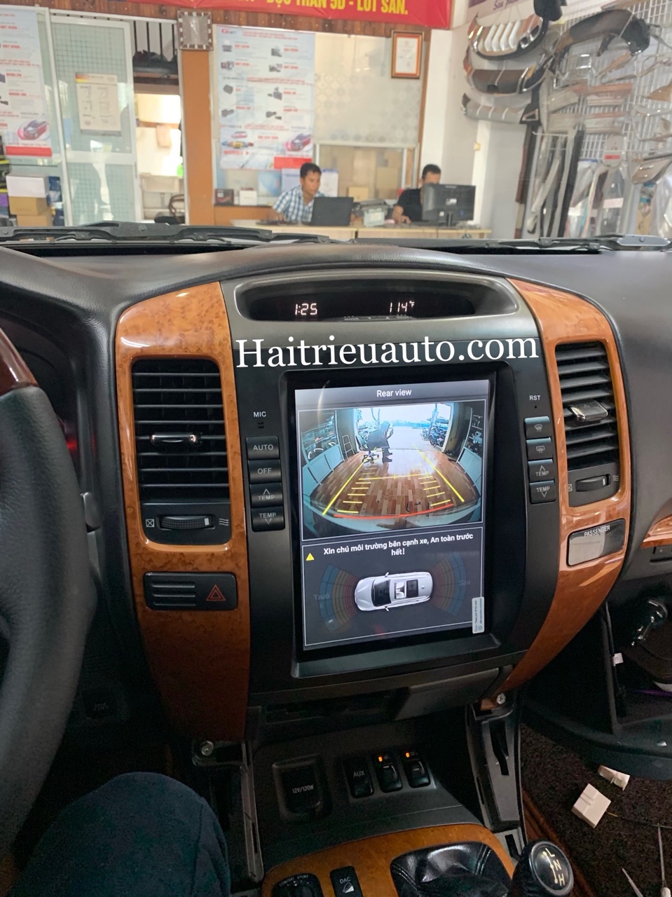 Màn hình tesla theo xe Lexus GX470 5 Image