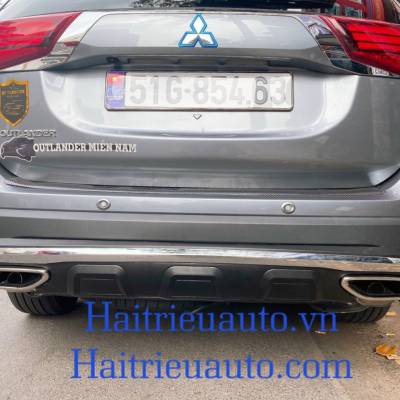 ốp cản trước theo xe Triton