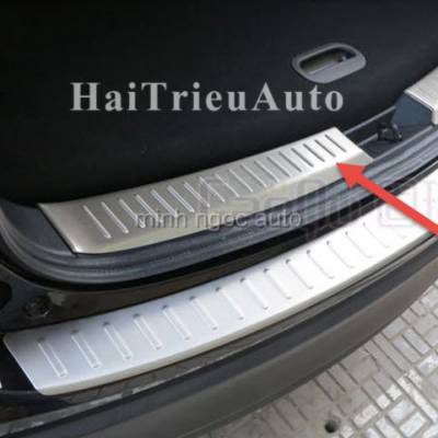 Ốp chia đôi pô cho xe mazda 3